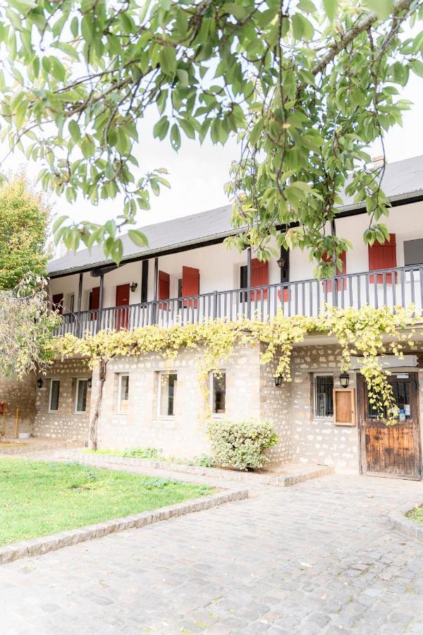 Authentic By Balladins - Domaine Malar Guillerval Esterno foto
